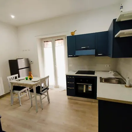Appartamento Case Vacanze Sebastiani Piccola Per 2 O Grande Per 6 Scauri (Lazio)