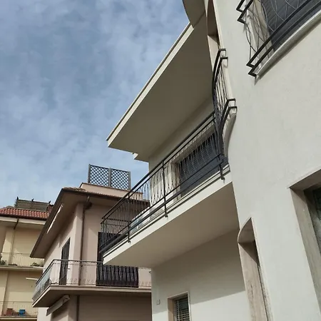 Bilocale Per 2 - Quadrilocale Per 6 - Appartamenti Sebastiani Centralissimi Appartamento *