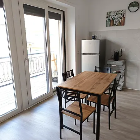 Appartamento Bilocale Per 2 - Quadrilocale Per 6 - Appartamenti Sebastiani Centralissimi Scauri (Lazio)