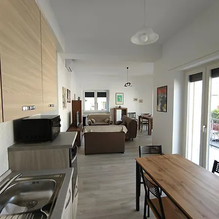 Case Vacanze Sebastiani Piccola Per 2 O Grande Per 6 Appartamento Scauri (Lazio)