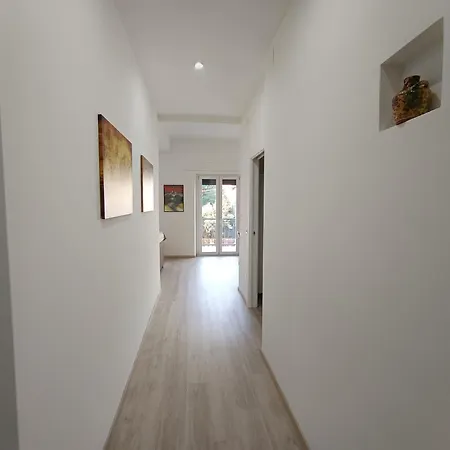 Case Vacanze Sebastiani Piccola Per 2 O Grande Per 6 * Scauri (Lazio)